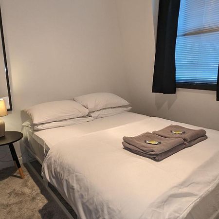 Charming & Quaint Old Compton Apartamento - Quiet Guests Only Allowed, No Parties Allowed, Over 25 Years Old Or Families Лондон Екстериор снимка